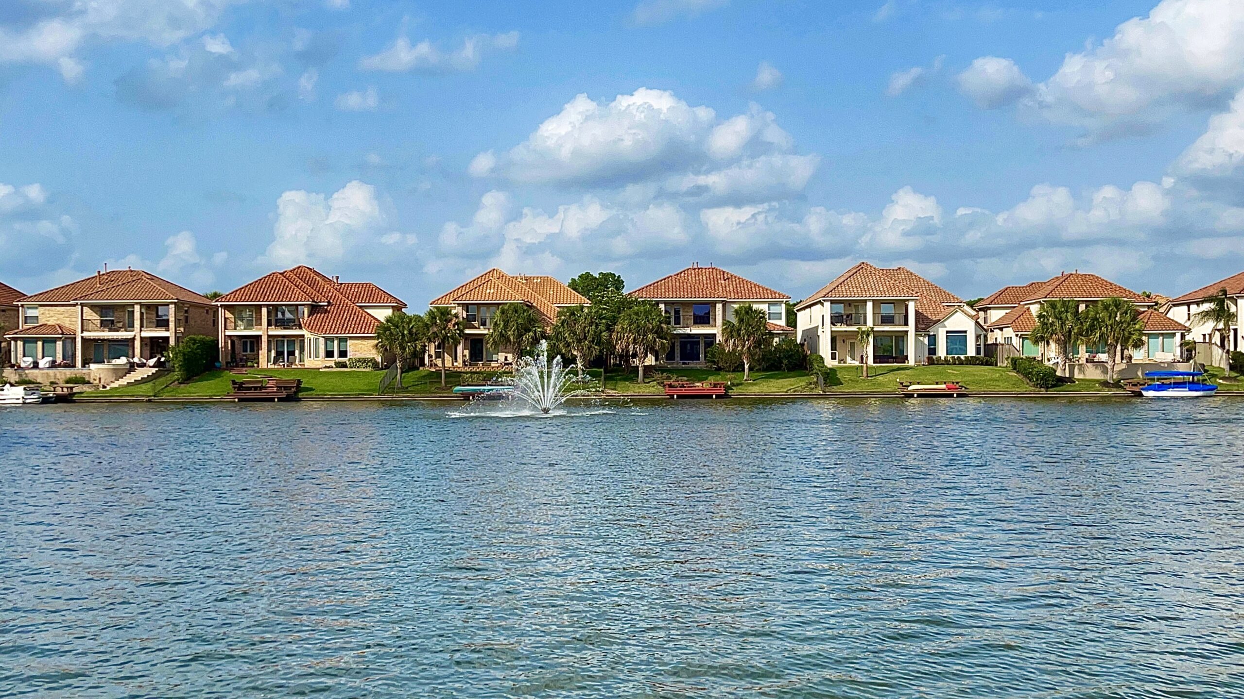 luxury waterfront homes